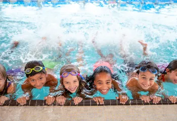 kids swimming