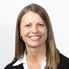 Veronica Squires headshot